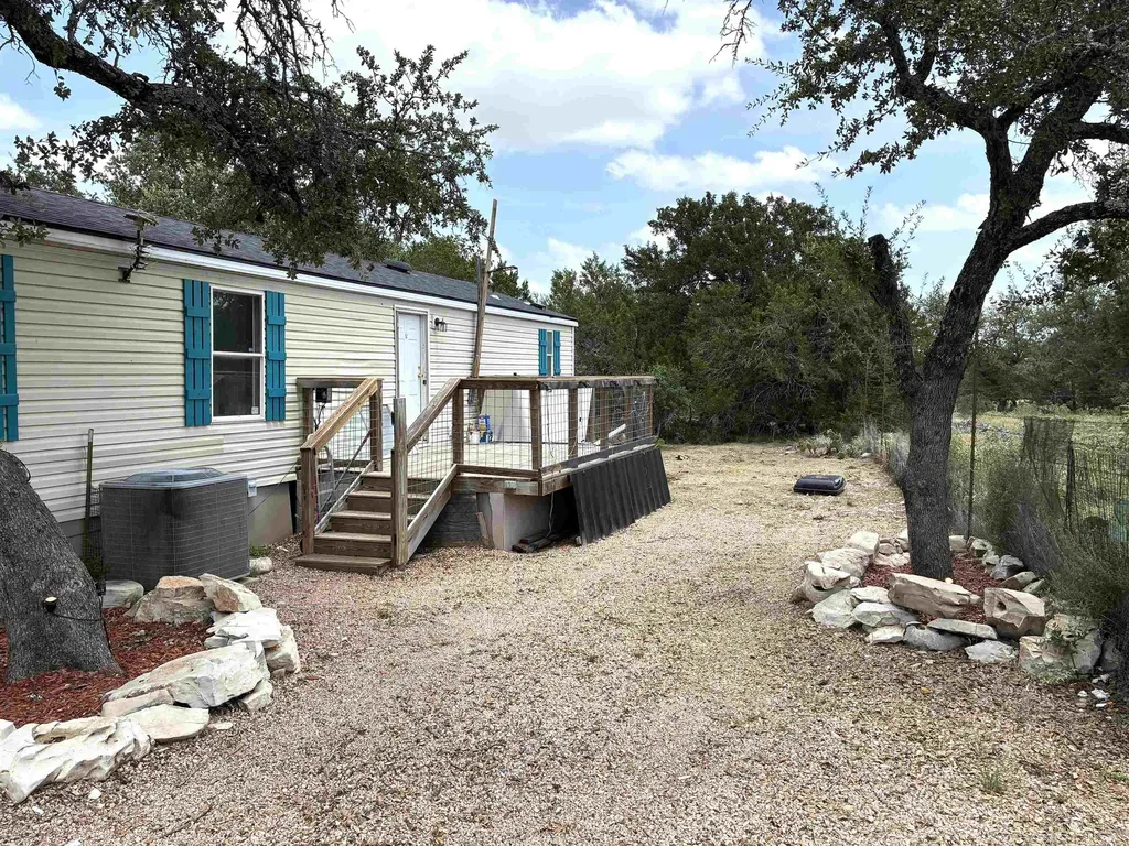 2205 5th Street Horseshoe Bay TX 78657