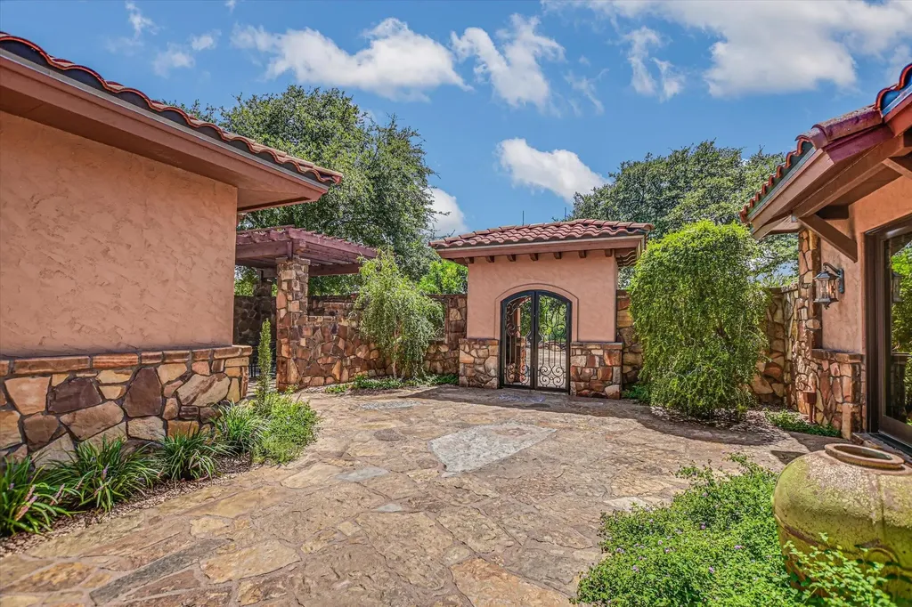 405 The Trails Parkway Horseshoe Bay TX 78657