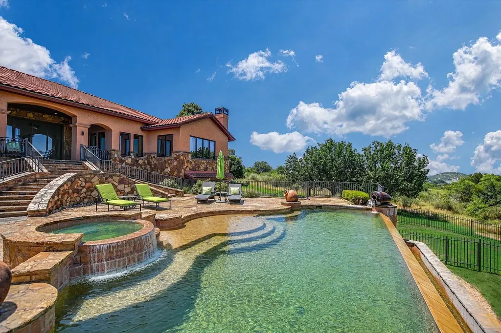 405 The Trails Parkway Horseshoe Bay TX 78657