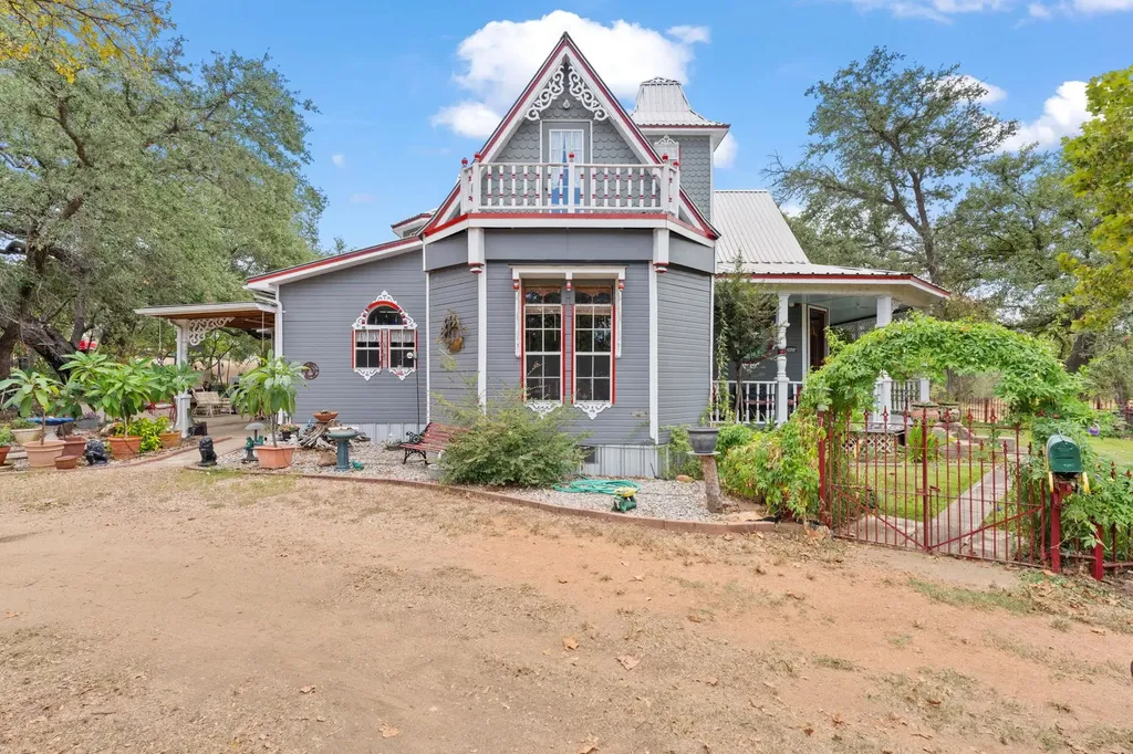 2403 Maple Lane Kingsland TX 78639