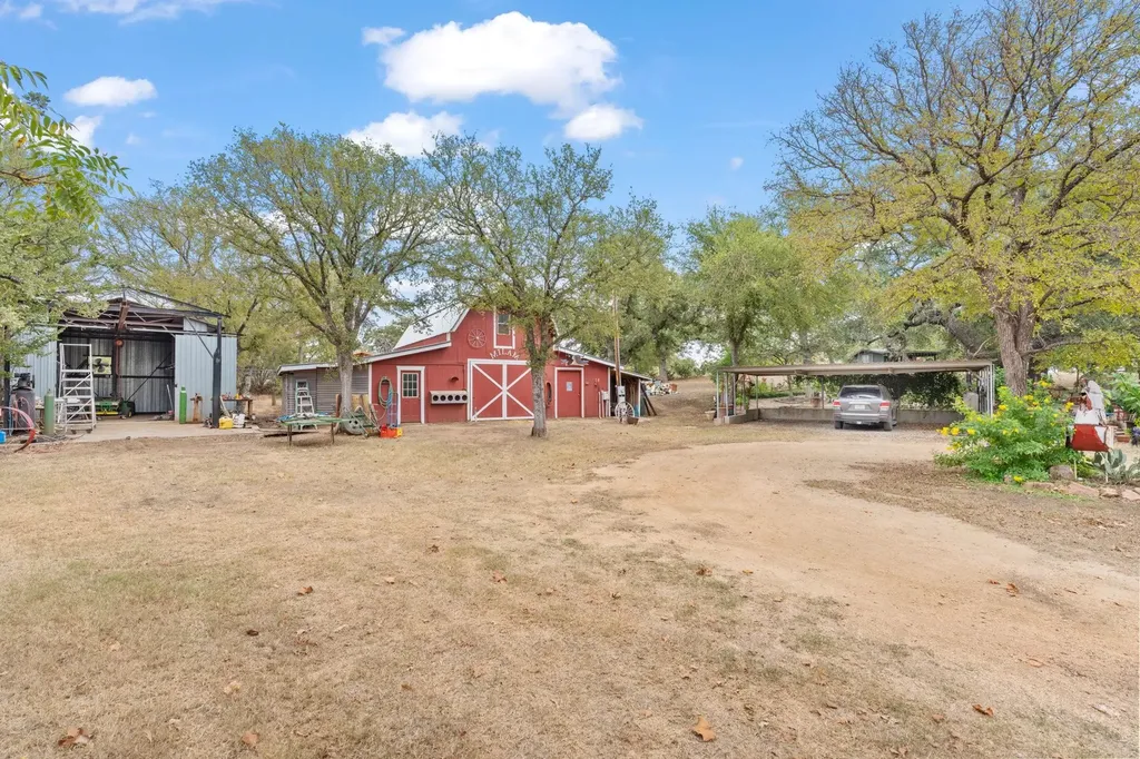 2403 Maple Lane Kingsland TX 78639