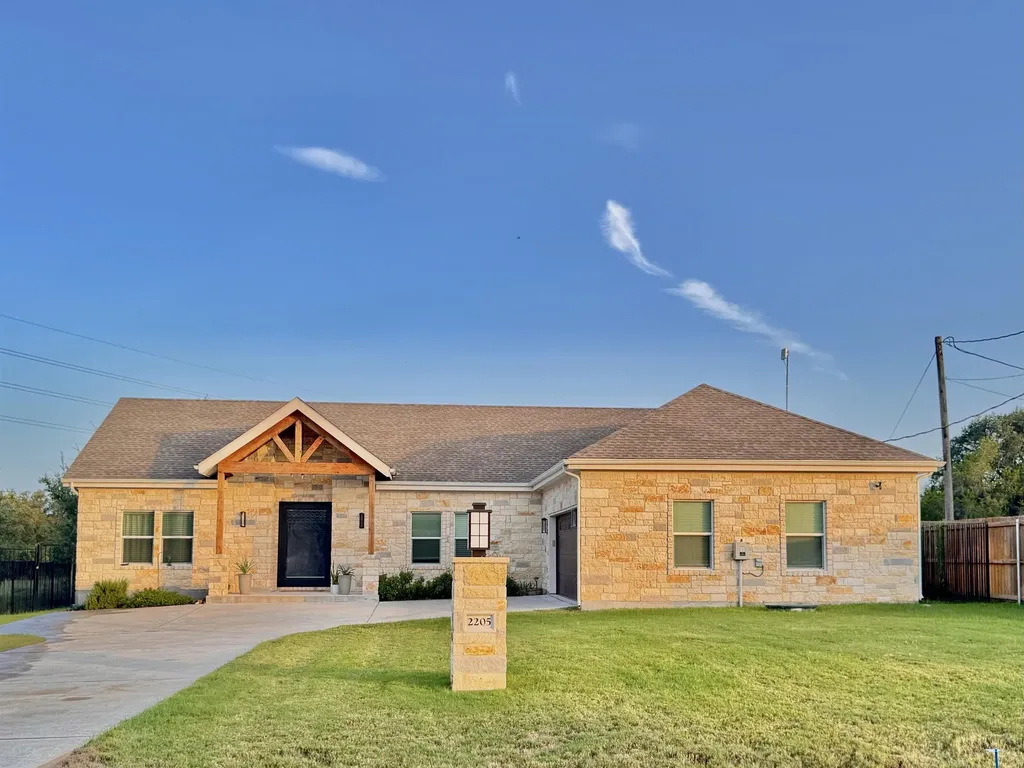 2205 Mountain Dew Road Horseshoe Bay TX 78657