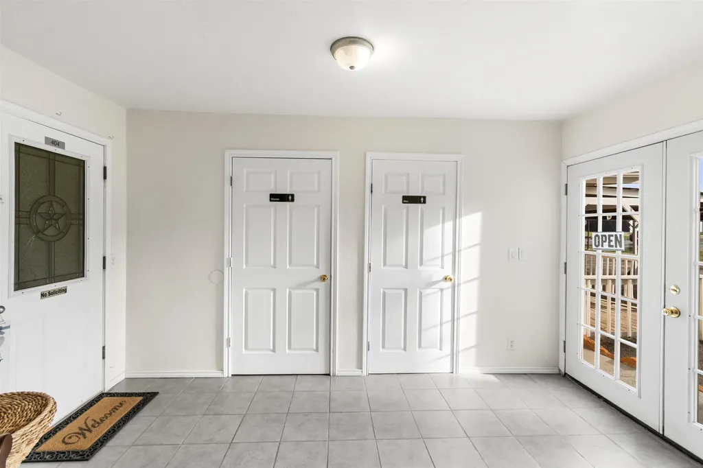 1419 Euel Moore Drive Kingsland TX 78639