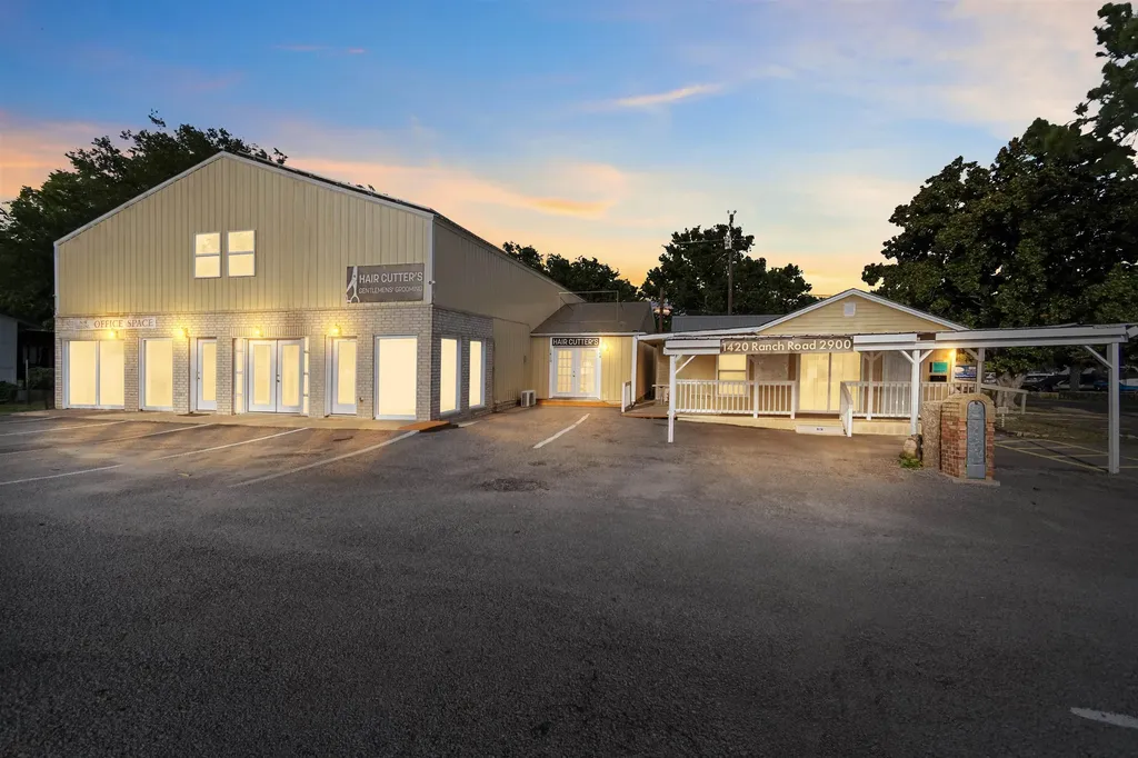 1419 Euel Moore Drive Kingsland TX 78639