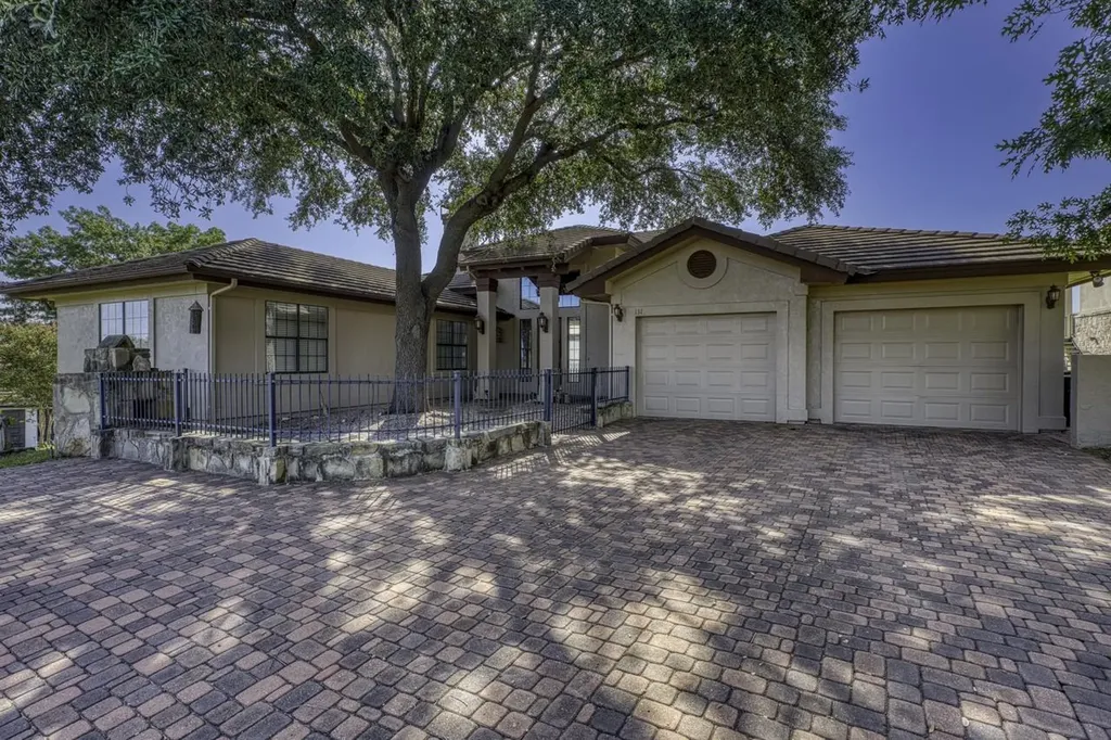 131 Florentine Horseshoe Bay TX 78657