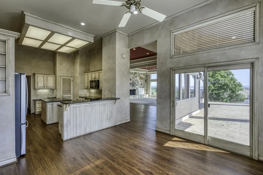 131 Florentine Horseshoe Bay TX 78657