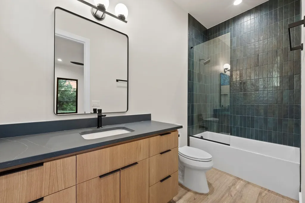 505 Fire Horseshoe Bay TX 78657