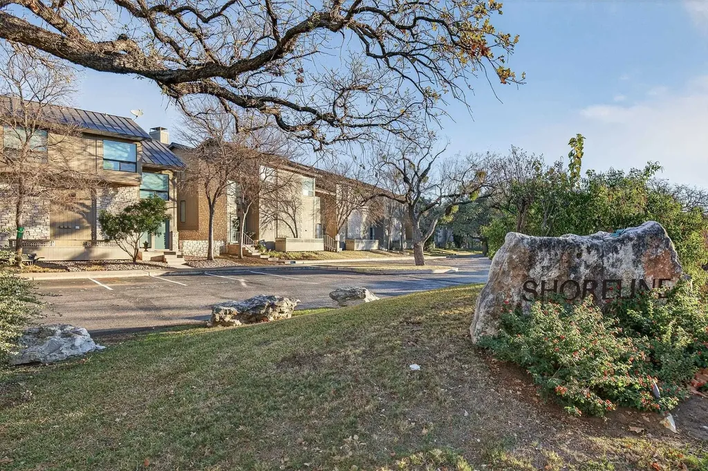 104 Island Drive Horseshoe Bay TX 78657