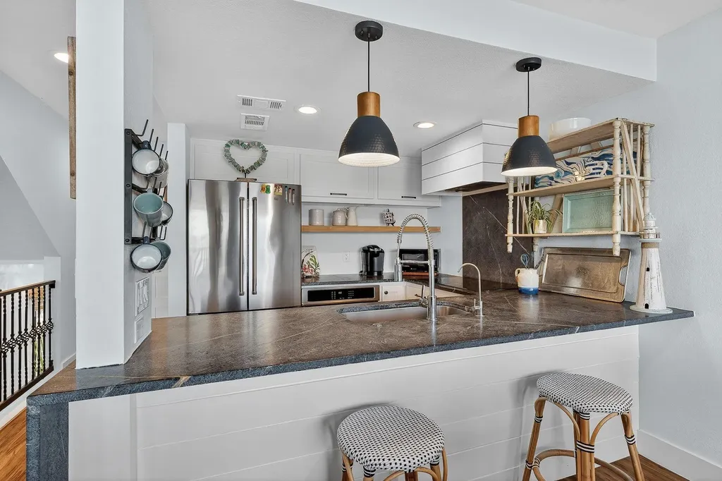 104 Island Drive Horseshoe Bay TX 78657