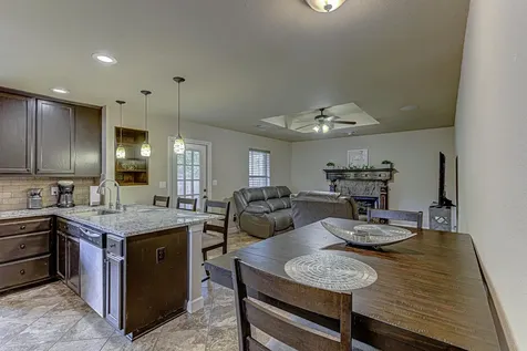 1916 Mcarthur Avenue Kingsland TX 78639