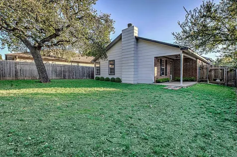 1916 Mcarthur Avenue Kingsland TX 78639