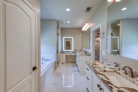 301 Sun Ray Horseshoe Bay TX 78657