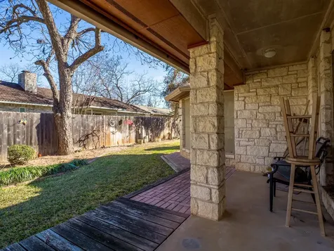 330 Columbine Street Meadowlakes TX 78654