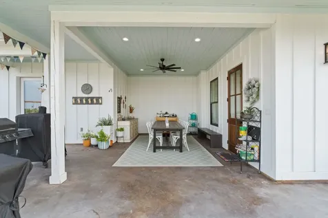 452 Southwick Rr Johnson City TX 78636