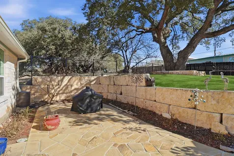 127 Hidden Oaks Drive Kingsland TX 78639