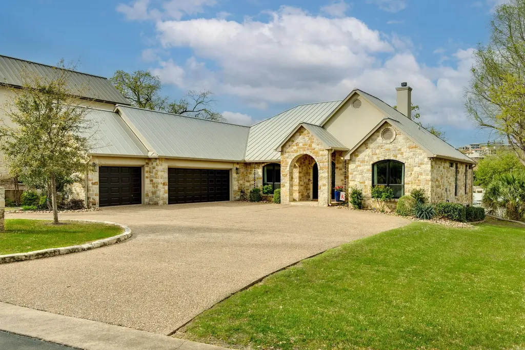 3012 Driftwood Ln Lane Horseshoe Bay TX 78657