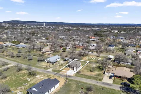 1858 Mosswood Kingsland TX 78639