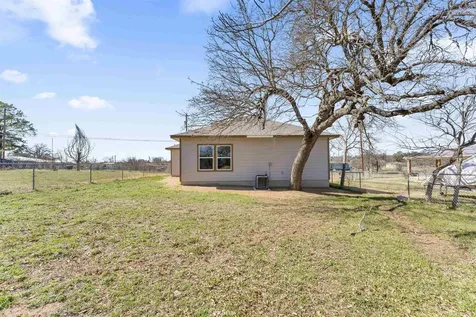 1858 Mosswood Kingsland TX 78639