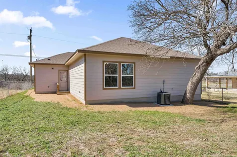 1858 Mosswood Kingsland TX 78639