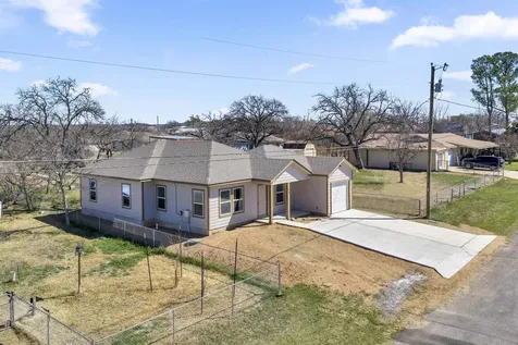1858 Mosswood Kingsland TX 78639