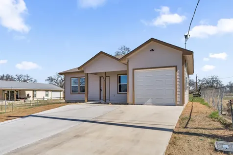 1858 Mosswood Kingsland TX 78639