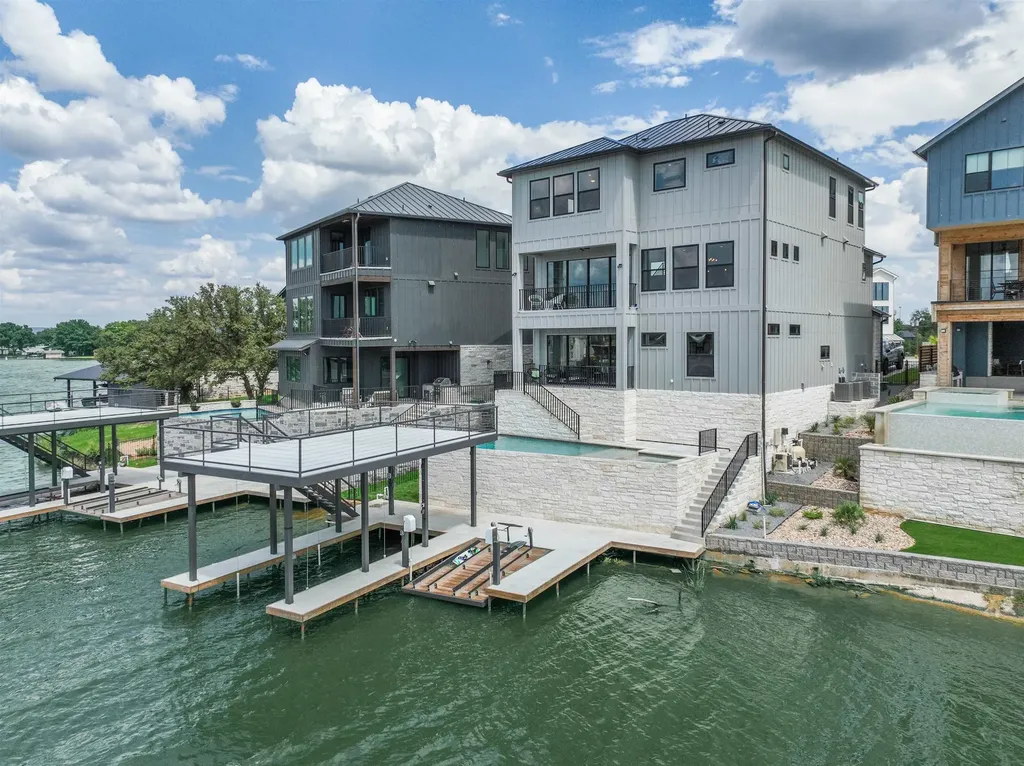 171 Pointview Granite Shoals TX 78654