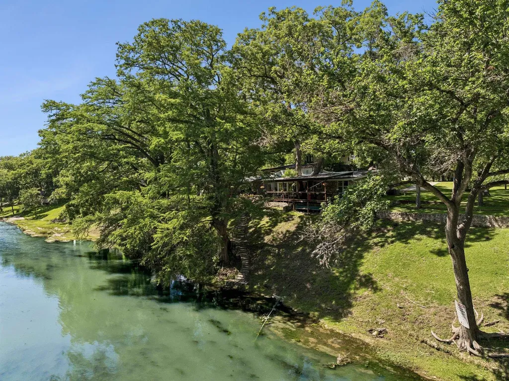 1520 Rocky River Road Canyon Lake TX 78133