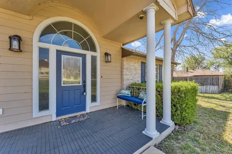 185 Broadmoor Street Meadowlakes TX 78654