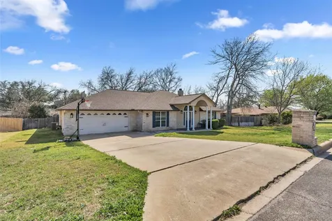 185 Broadmoor Street Meadowlakes TX 78654