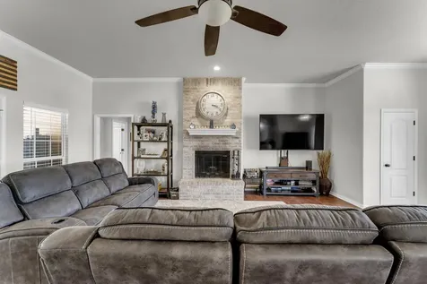 185 Broadmoor Street Meadowlakes TX 78654
