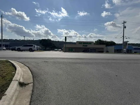 2202-2204 N Us Highway 281 Marble Falls TX 78654