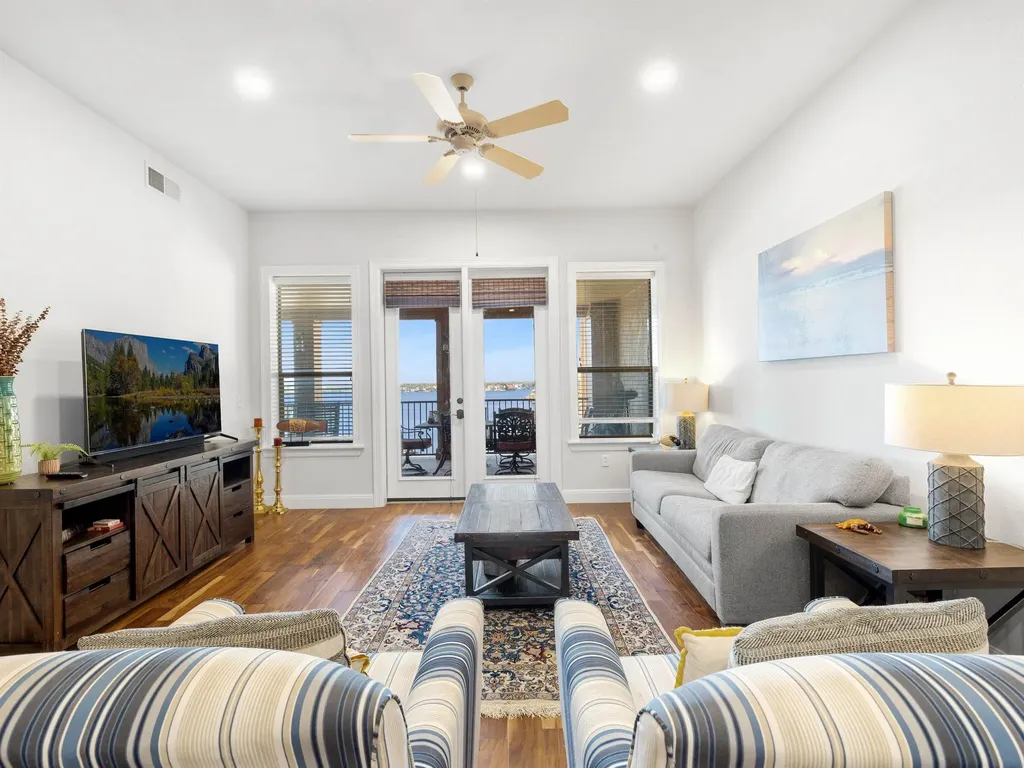 101 West Bank #43 Horseshoe Bay TX 78657