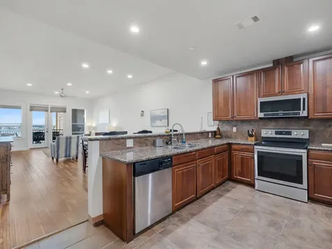 101 West Bank #43 Horseshoe Bay TX 78657