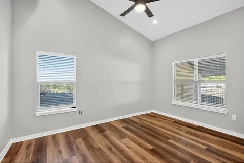 4305 Oak Park Cottonwood Shores TX 78657