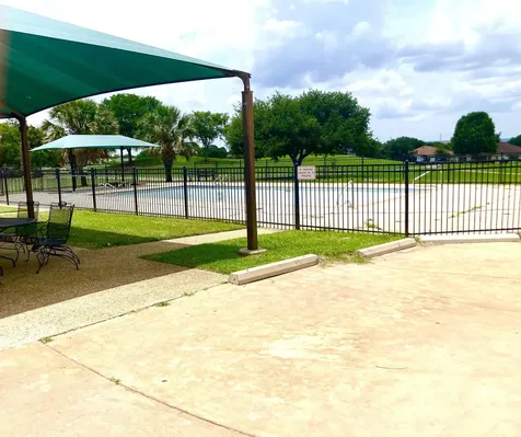 149 Broadmoor Meadowlakes TX 78654