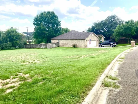 149 Broadmoor Meadowlakes TX 78654