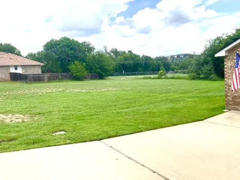 149 Broadmoor Meadowlakes TX 78654