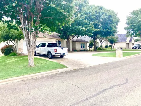 149 Broadmoor Meadowlakes TX 78654