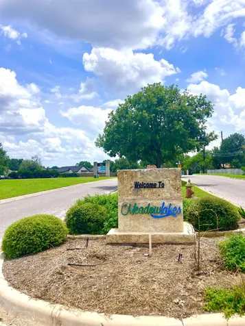 149 Broadmoor Meadowlakes TX 78654