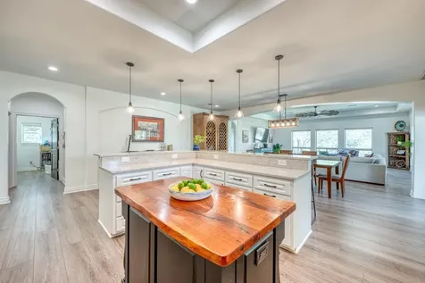 120 Sleepy Oaks Drive Kingsland TX 78639