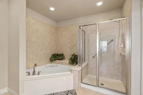 1001 The Cape #44 Horseshoe Bay TX 78657