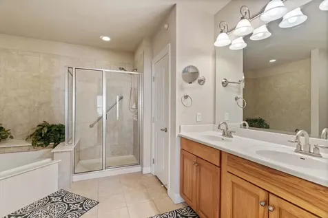 1001 The Cape #44 Horseshoe Bay TX 78657