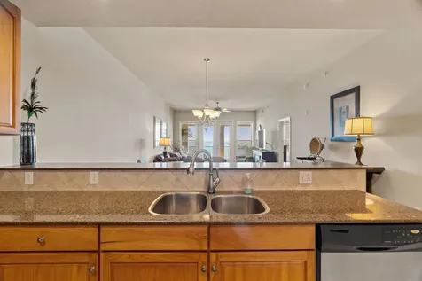 1001 The Cape #44 Horseshoe Bay TX 78657