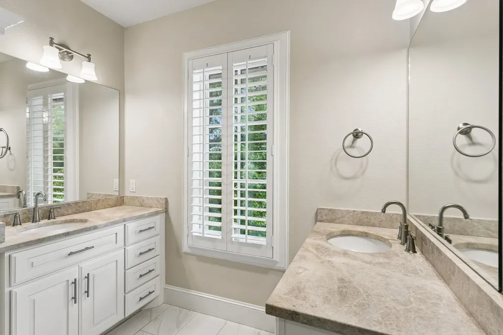 232 Laguna Rio Seguin TX 78155