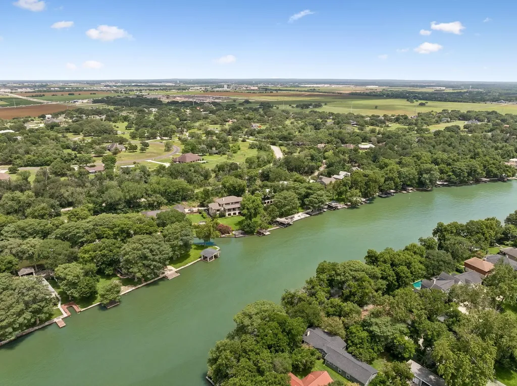 232 Laguna Rio Seguin TX 78155