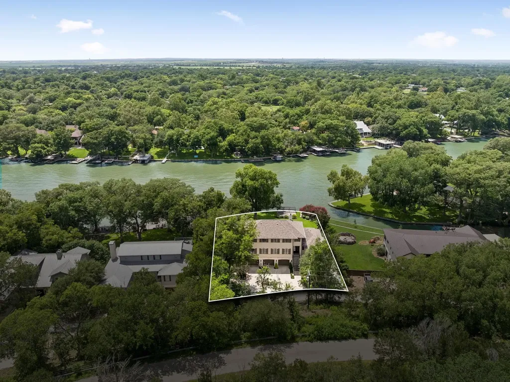 232 Laguna Rio Seguin TX 78155