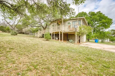 204 W Lakeshore Drive Sunrise Beach TX 78643