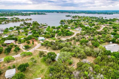 204 W Lakeshore Drive Sunrise Beach TX 78643