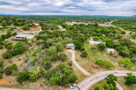 204 W Lakeshore Drive Sunrise Beach TX 78643