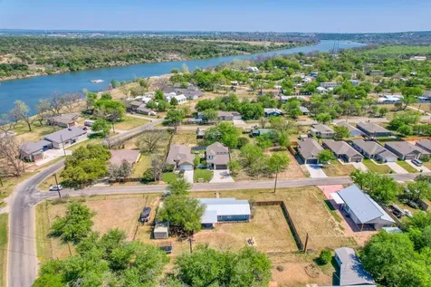 874 Pine Lane Cottonwood Shores TX 78657